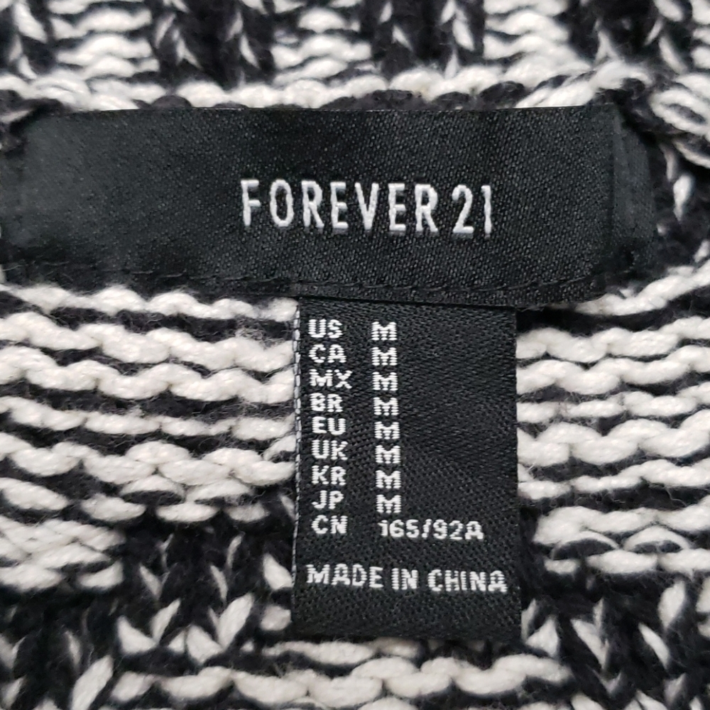 Forever 21 Cardigan Sweater Size Medium - Picture 6 of 6